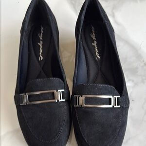 Easy Spirit Women's Dark Loafers with Silver Accent